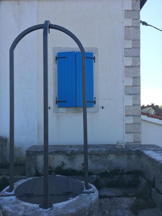 Farmhouse Cubani Bale Exterior photo